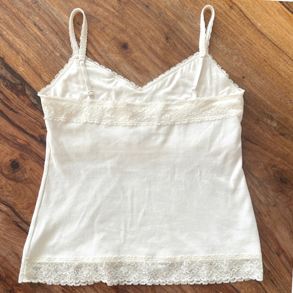 Abercrombie & Fitch Ivory Ribbed Lace Trim Built In Bra V-Neck Tank Top Cami L